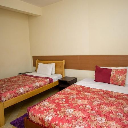 Grand Global Hotel Kampala Esterno foto