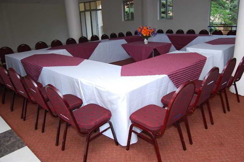 Grand Global Hotel Kampala Esterno foto