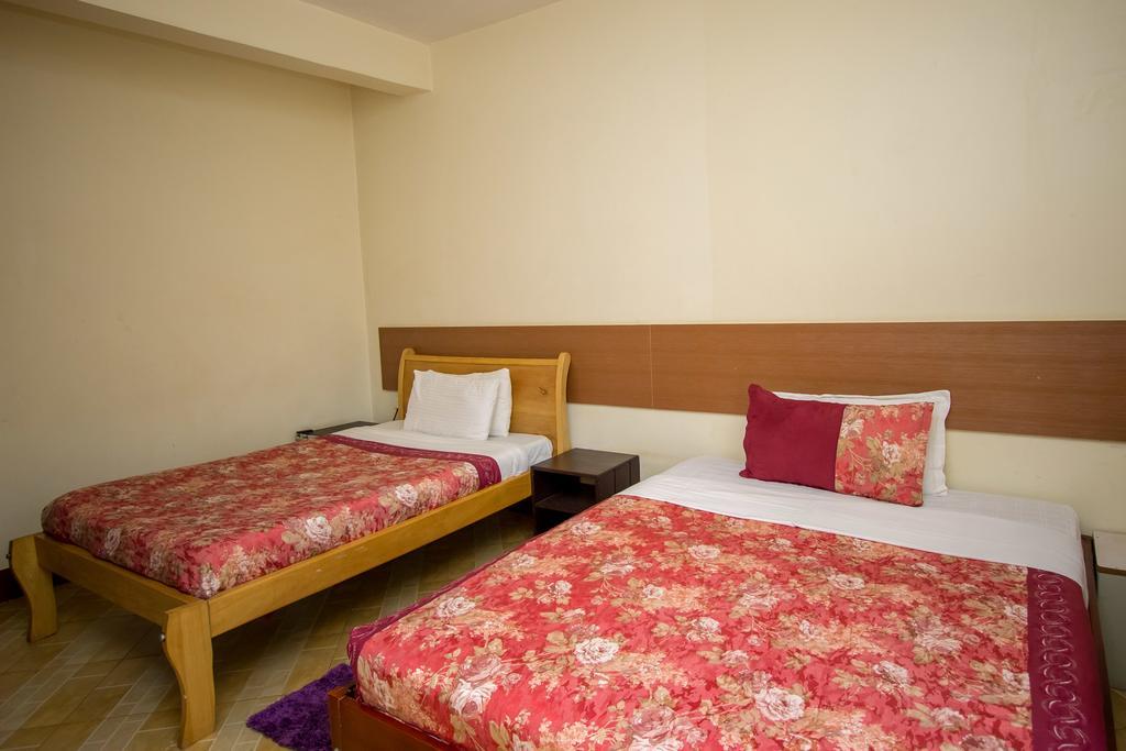 Grand Global Hotel Kampala Esterno foto