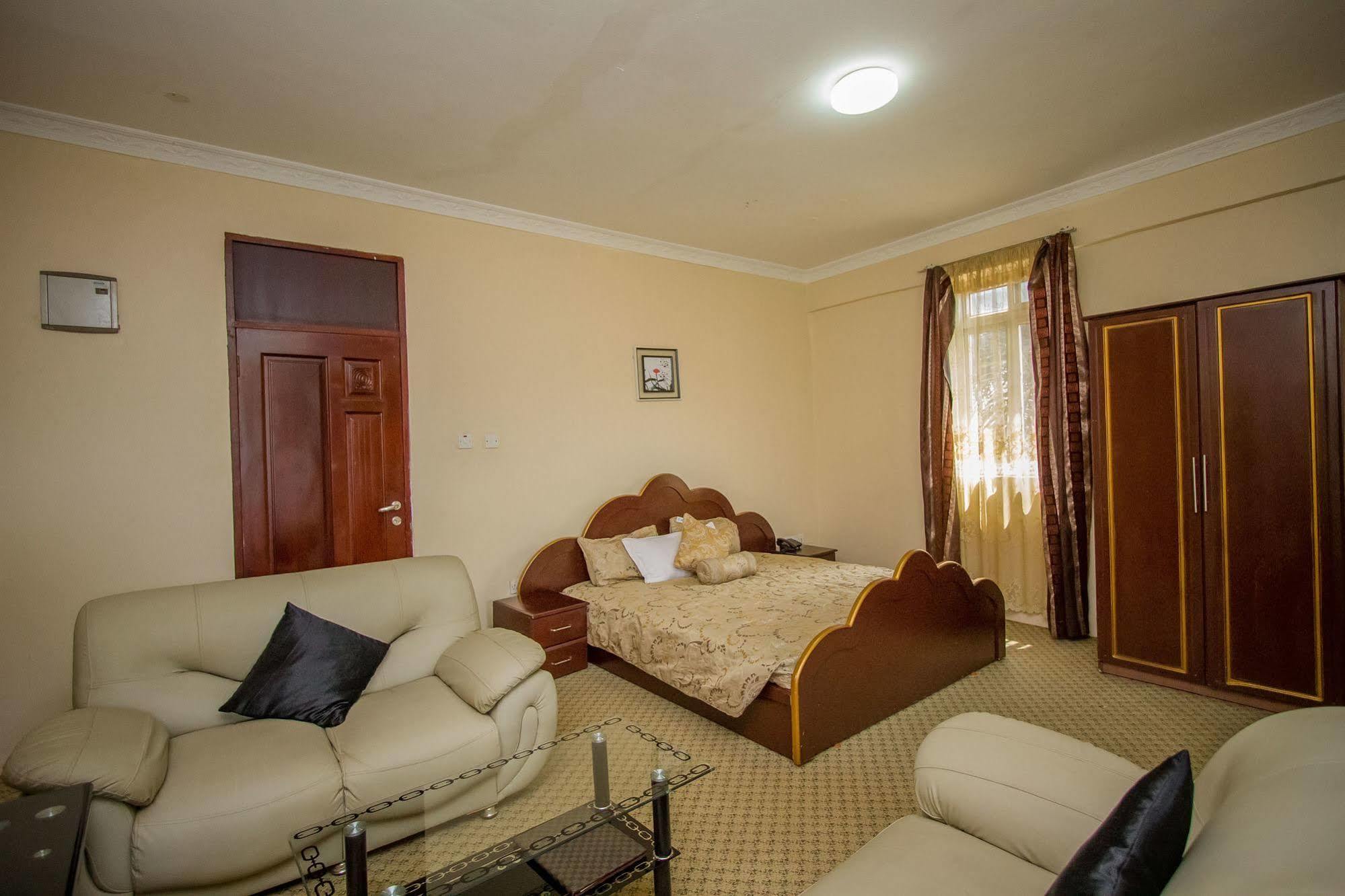 Grand Global Hotel Kampala Esterno foto