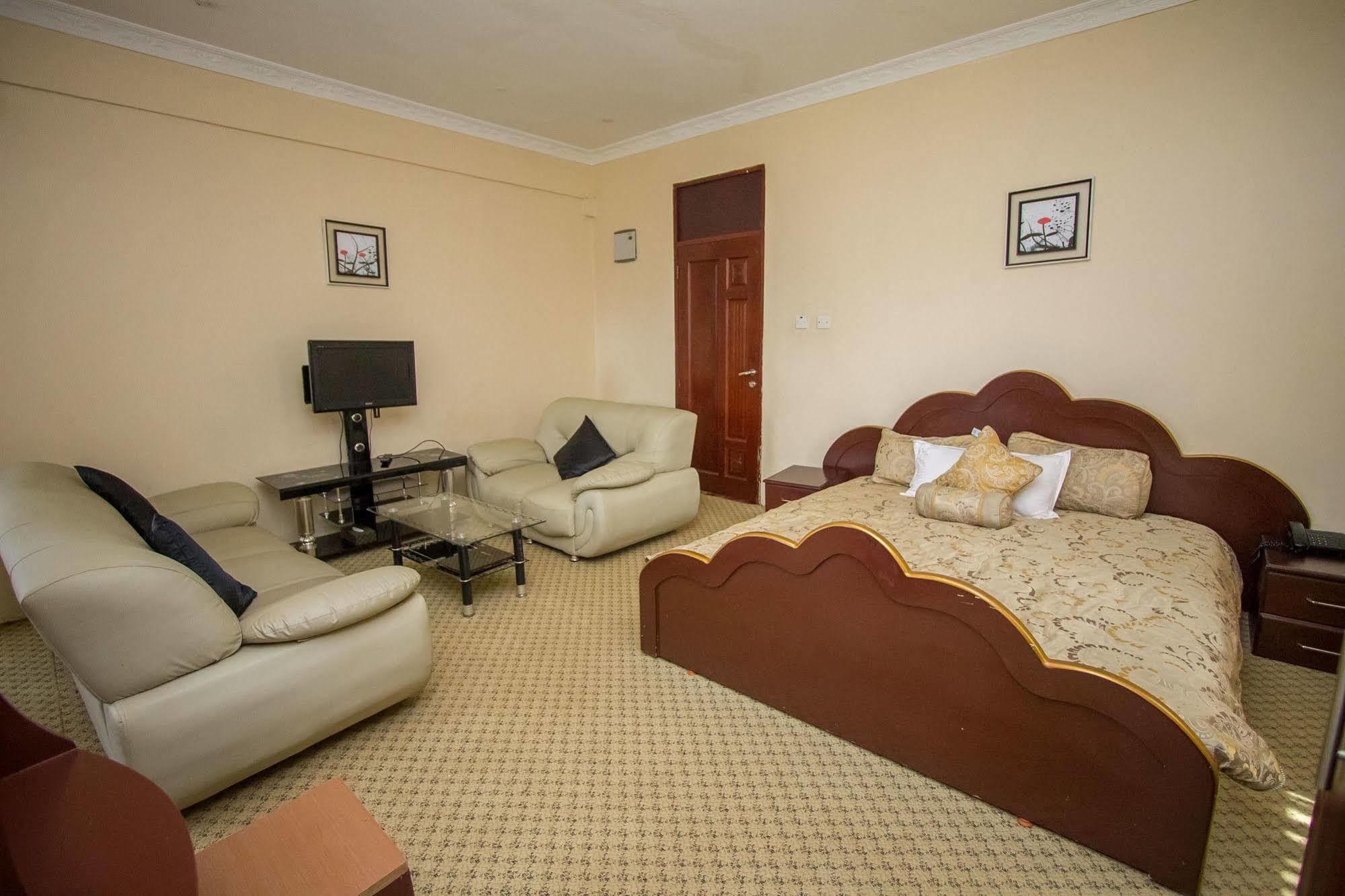 Grand Global Hotel Kampala Esterno foto