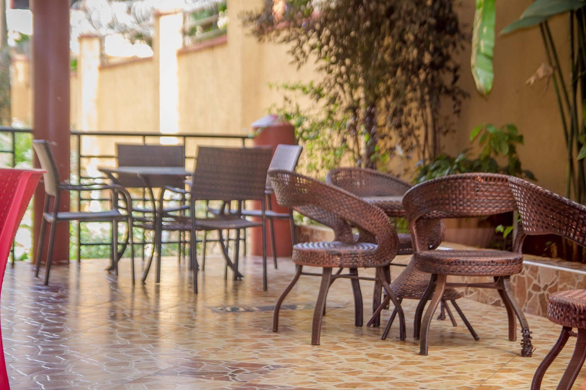 Grand Global Hotel Kampala Esterno foto