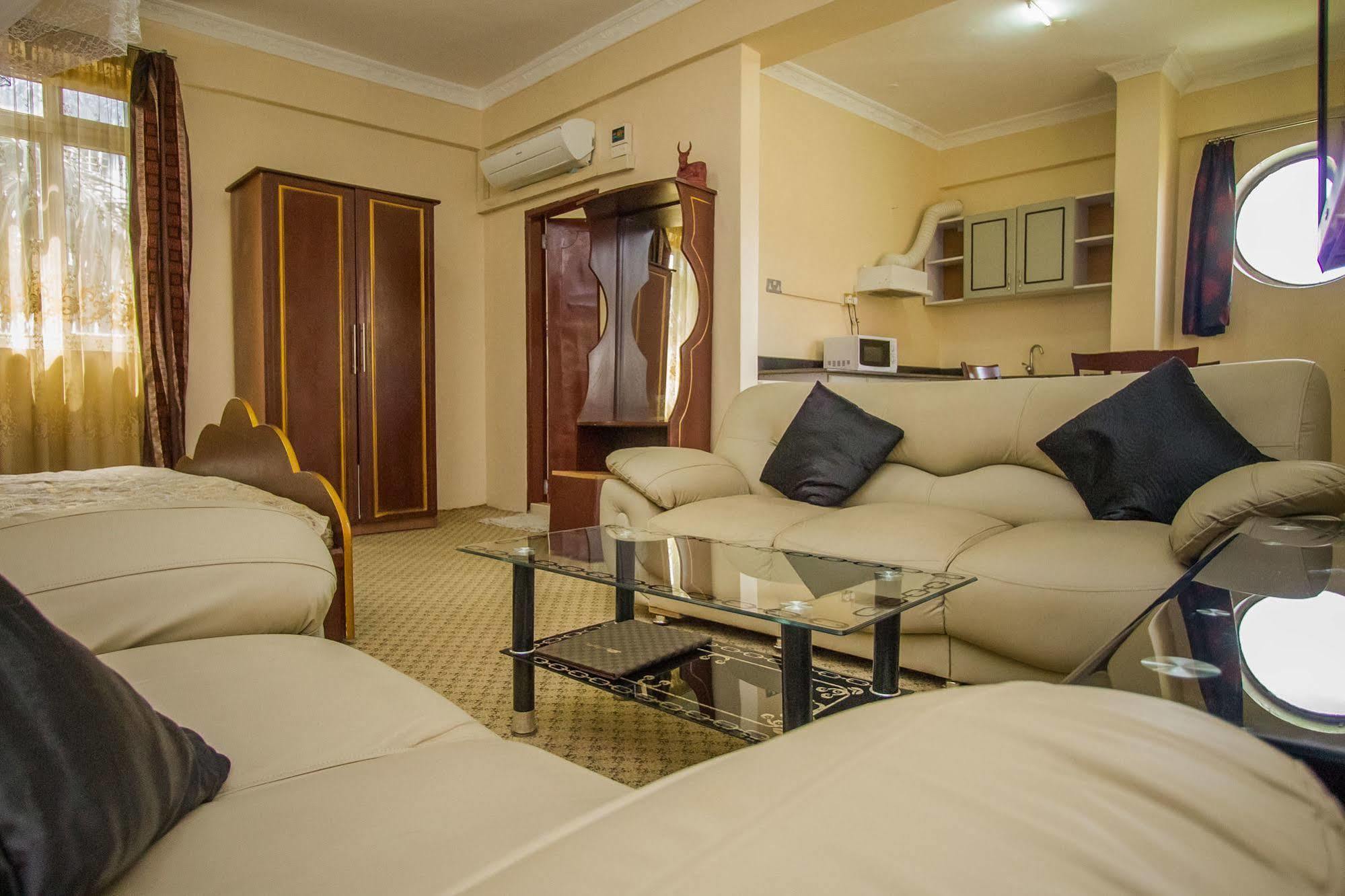 Grand Global Hotel Kampala Esterno foto