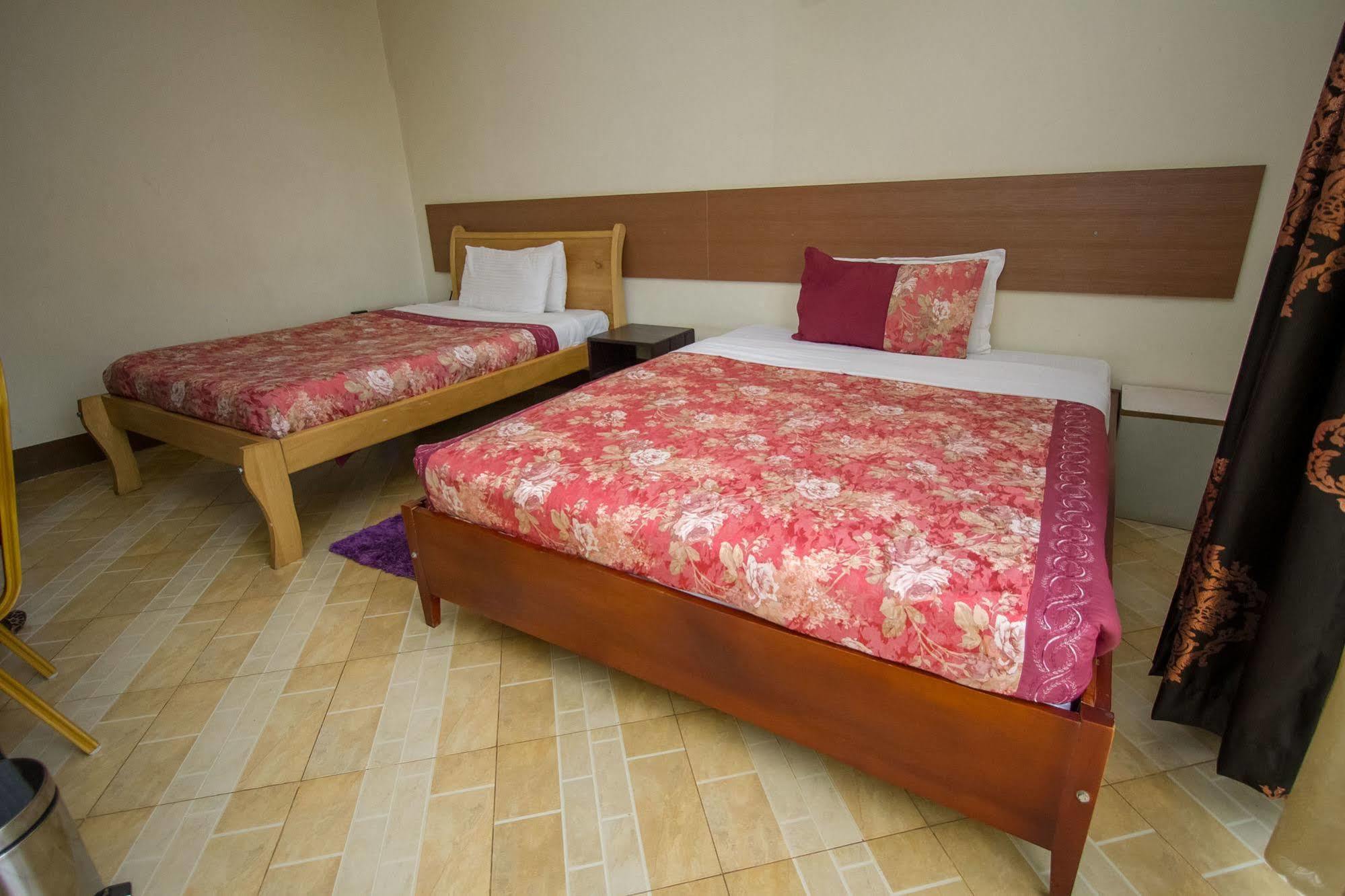 Grand Global Hotel Kampala Esterno foto